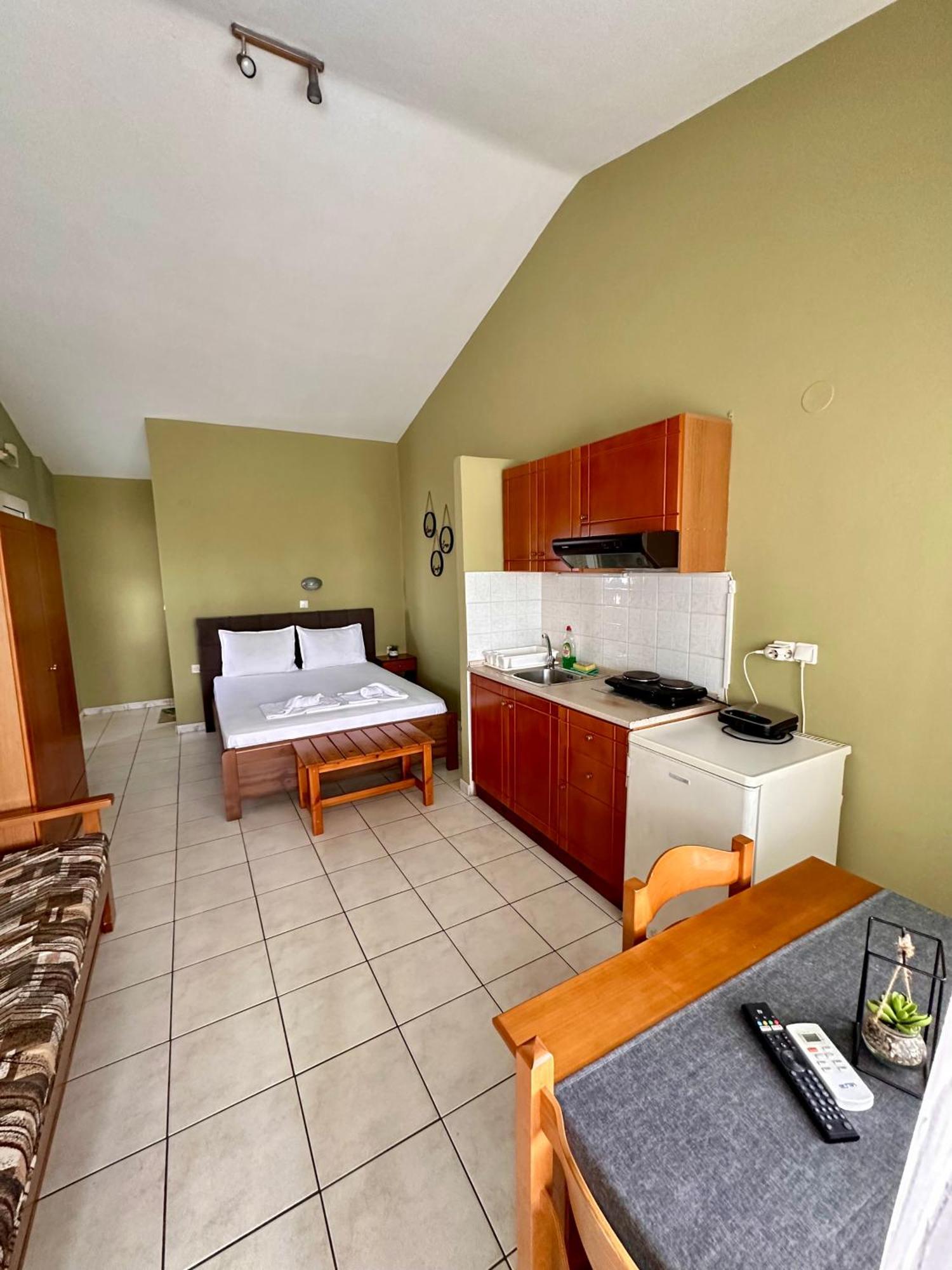 Artemis Hotel Apartments Керамоті Екстер'єр фото