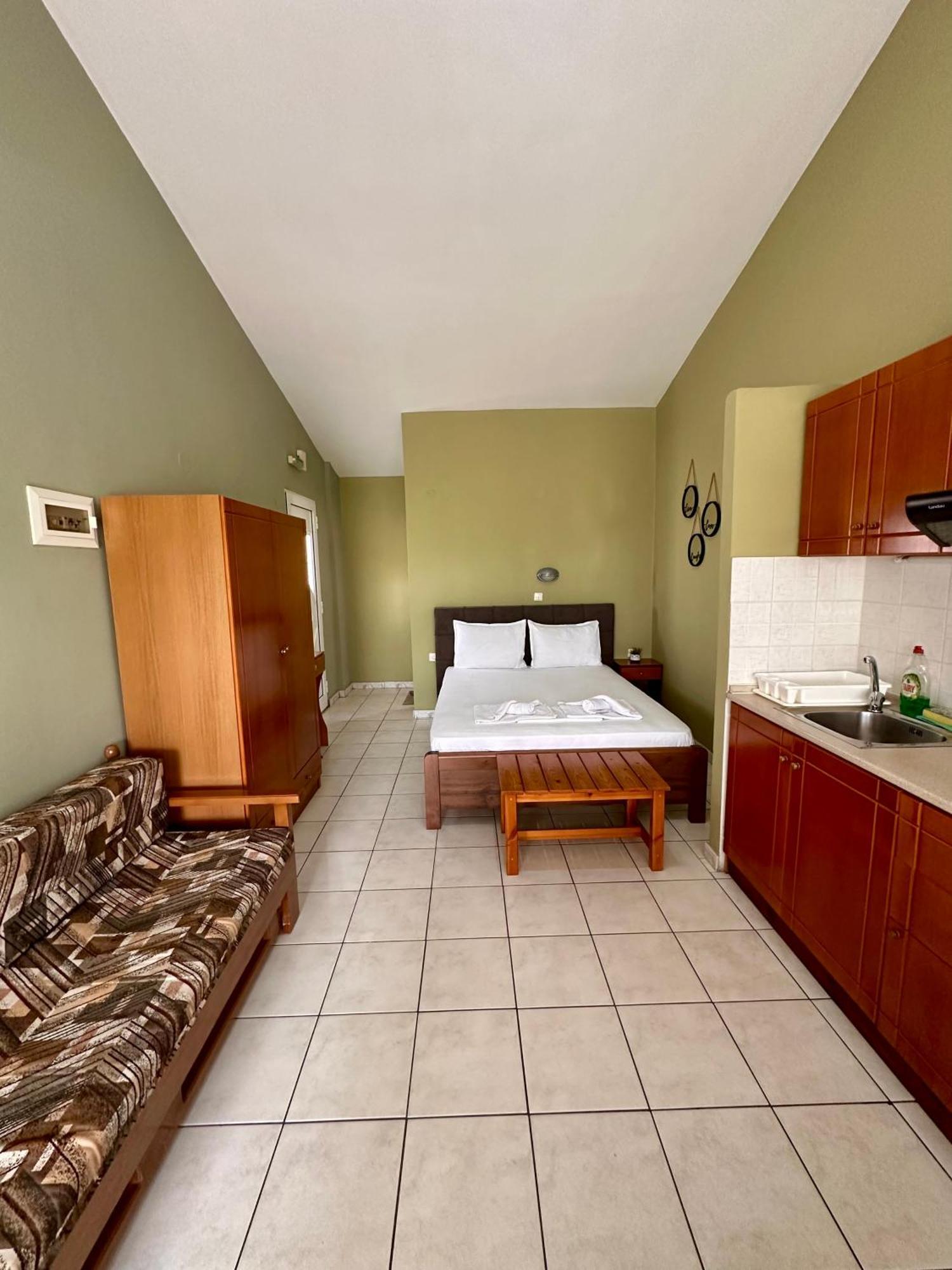 Artemis Hotel Apartments Керамоті Екстер'єр фото